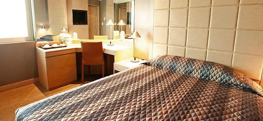 Incheon Airport Transit Hotel Terminal 1 3*,