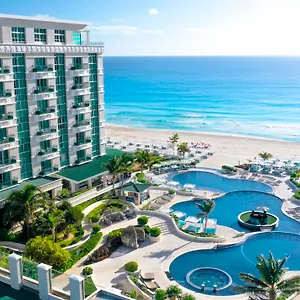 sandos-cancun-luxury-experience.quintano-roohotels.com/