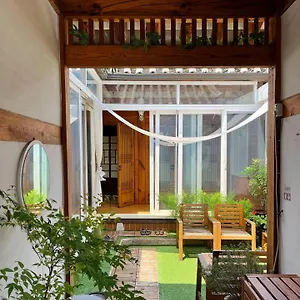 Guest house Seoulstory Hanok ****